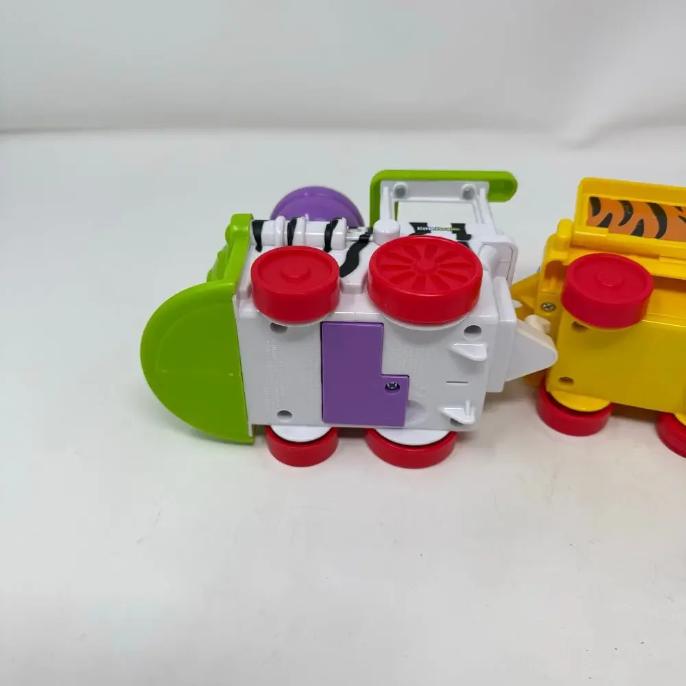 Fisher-Price Little People Musical Zoo Train 3 Cars 8 Animals Working Sounds